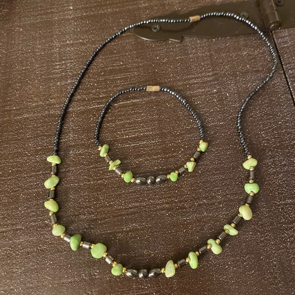 Green Beaded Necklace and Bracelet Set - Picture 1 of 5